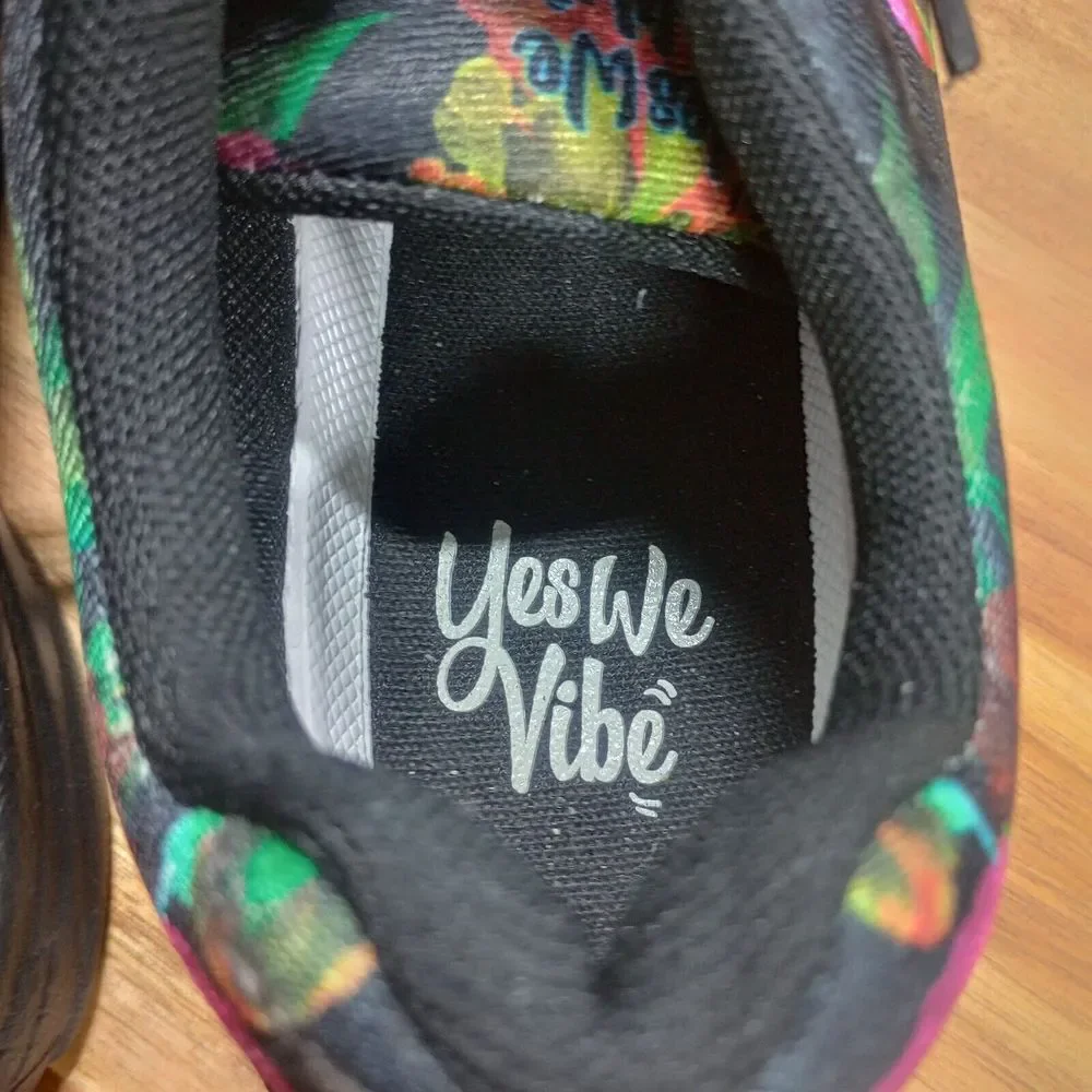 Yes We Vibe Sneakers‎ Shoes Womens Sz 7 M Floral Butteryfly Lace Up Colorful